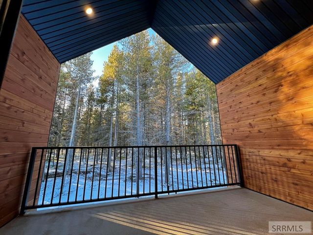 4349 Yeti Ln, Island Park, ID 83429