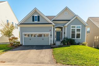 31 Cherry Ln 31, Hopkinton, MA 01748