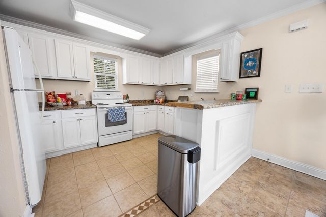 640 W Sunset Boulevard, Fort Walton Beach, FL 32547