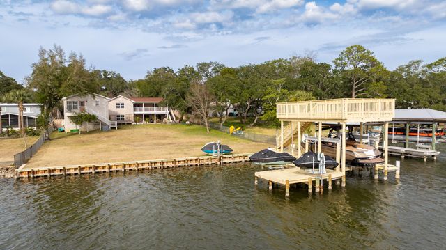 640 W Sunset Boulevard, Fort Walton Beach, FL 32547