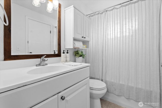 11820 SE 316th Place, Auburn, WA 98092
