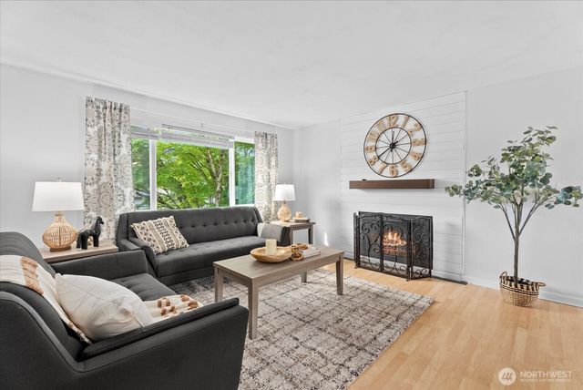 11820 SE 316th Place, Auburn, WA 98092