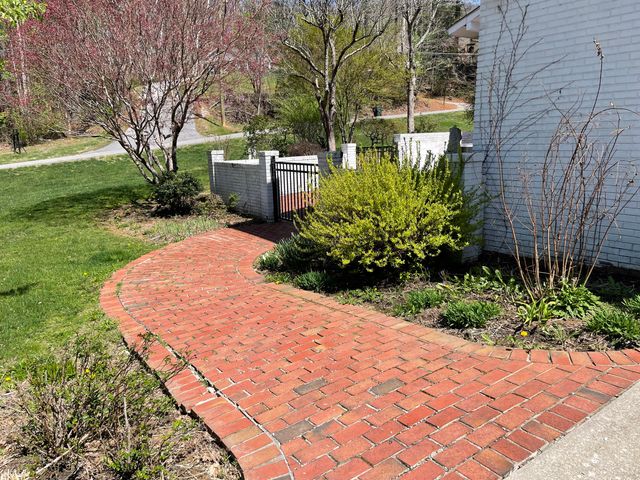 310 Sunny Brook Lane, Heidrick, KY 40949
