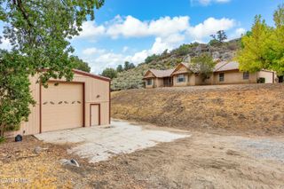 25900 Cumberland Road, Tehachapi, CA 93561