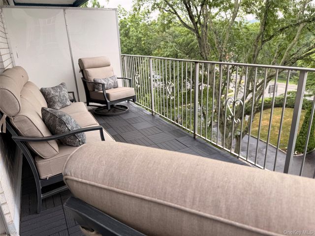 499 N Broadway 5L, White Plains, NY 10603
