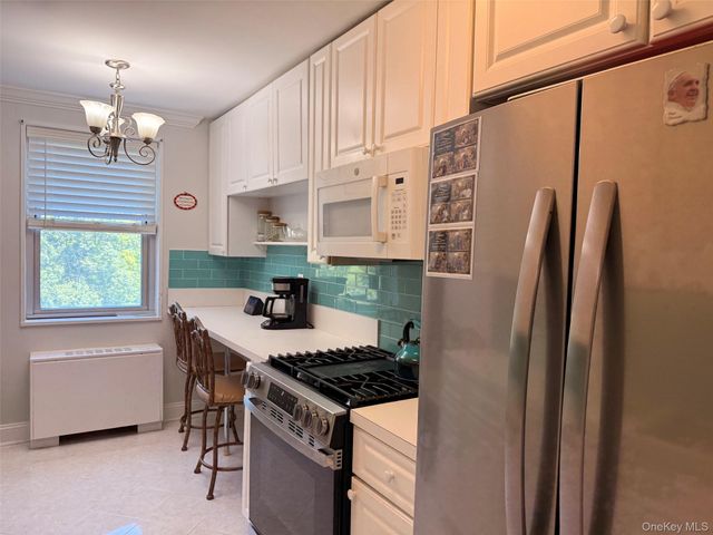 499 N Broadway 5L, White Plains, NY 10603