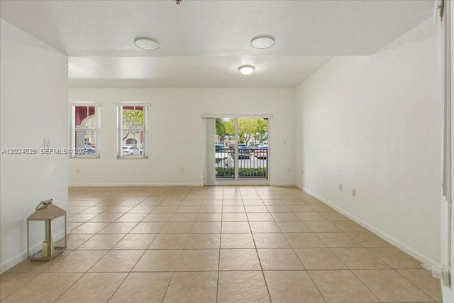 11102 NW 83rd St 108, Doral, FL 33178