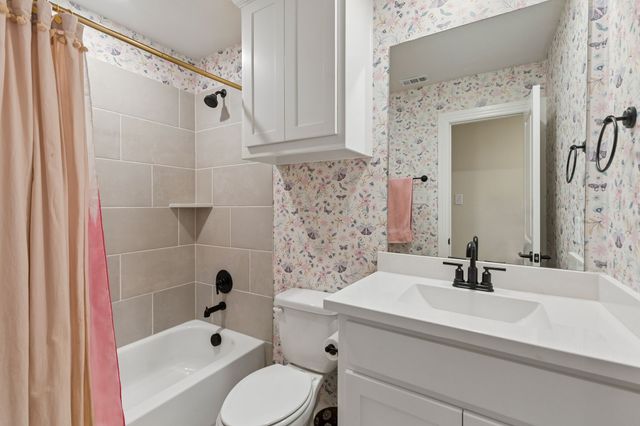2172 Sandlin Drive, Fort Worth, TX 76008