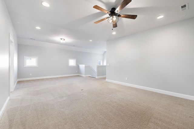 3066 Allenwood Dr, Thompsons Station, TN 37179