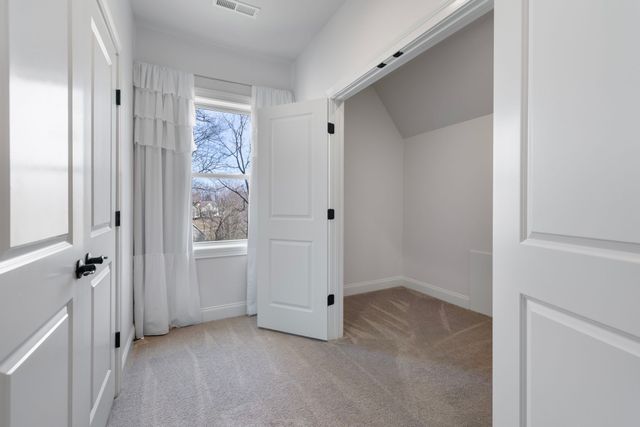 3066 Allenwood Dr, Thompsons Station, TN 37179