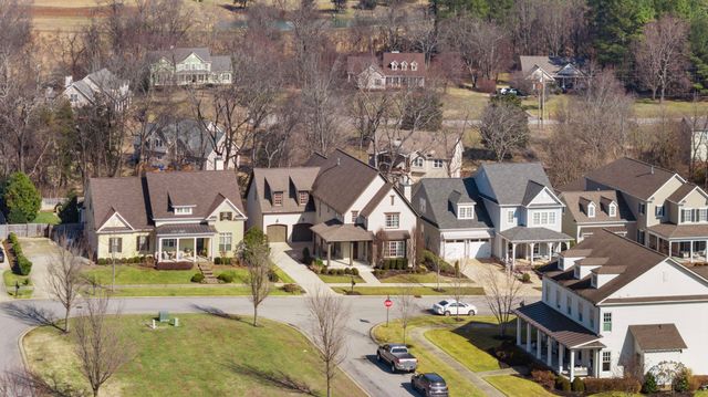 3066 Allenwood Dr, Thompsons Station, TN 37179