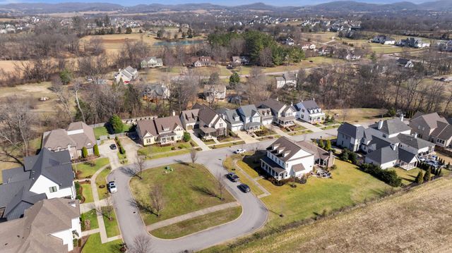 3066 Allenwood Dr, Thompsons Station, TN 37179