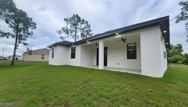 1901 Cedar AVE N, Lehigh Acres, FL 33971