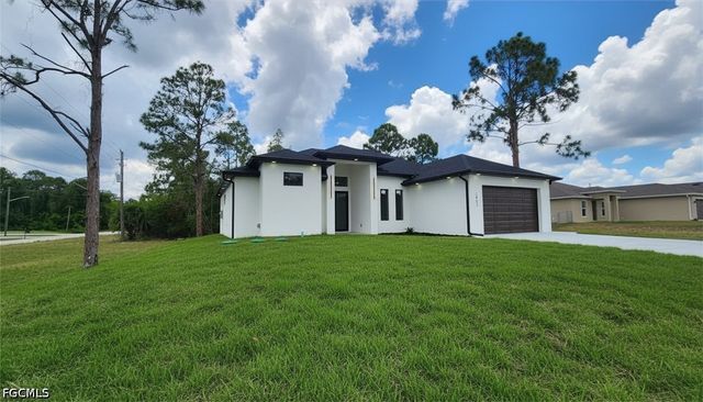 1901 Cedar AVE N, Lehigh Acres, FL 33971