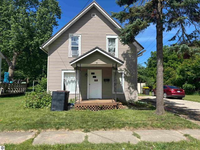 313 Pleasant Avenue, Alma, MI 48801