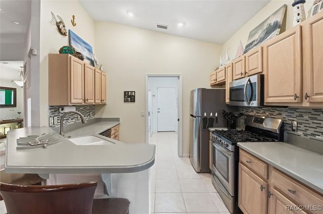 1206 W Skyview Crossing Drive, Hernando, FL 34442