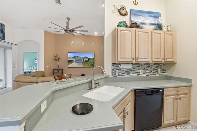 1206 W Skyview Crossing Drive, Hernando, FL 34442