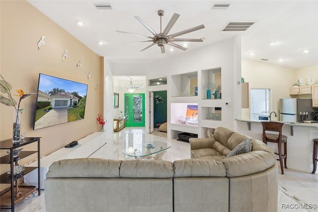 1206 W Skyview Crossing Drive, Hernando, FL 34442