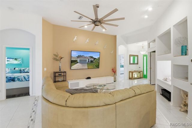 1206 W Skyview Crossing Drive, Hernando, FL 34442