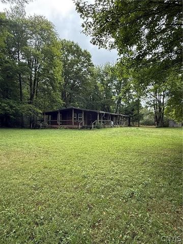 679 Hog Back Road, Albion, NY 13302