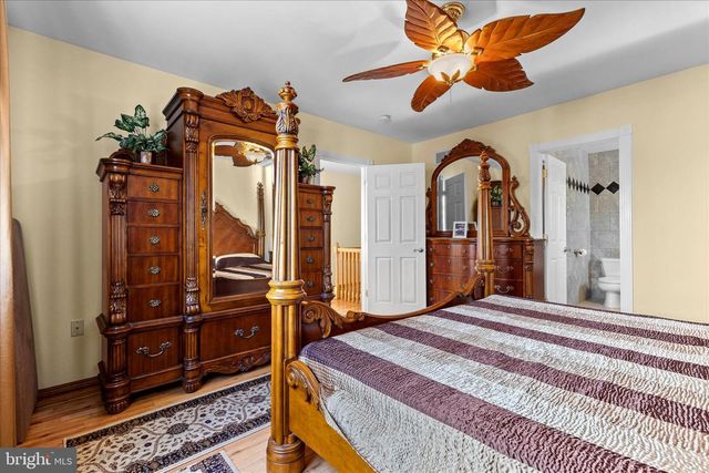 216 N CHARLOTTE ST, Manheim, PA 17545