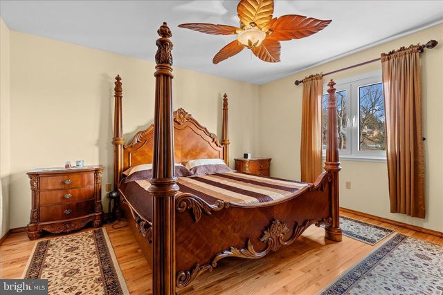 216 N CHARLOTTE ST, Manheim, PA 17545