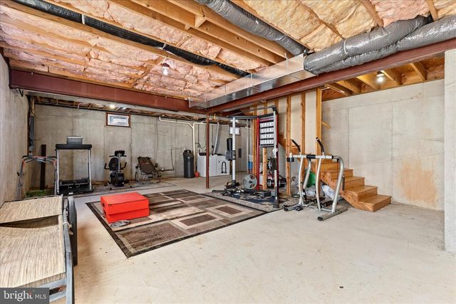 216 N CHARLOTTE ST, Manheim, PA 17545