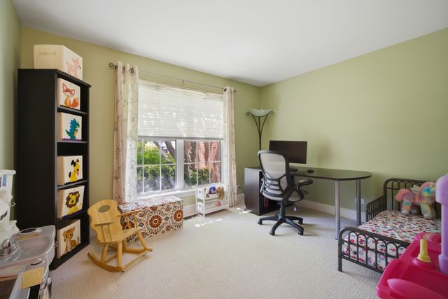 109 Meadowbrook Lane 44A, Lake Bluff, IL 60044