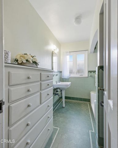 2450 E Orange Grove Boulevard, Pasadena, CA 91104