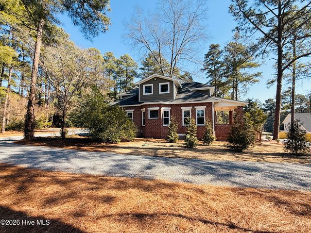 132 Tower Street, Southern Pines, NC 28387