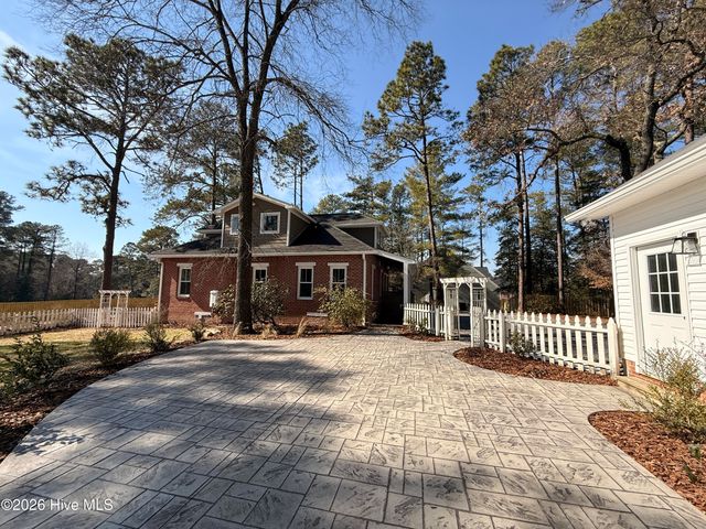 132 Tower Street, Southern Pines, NC 28387