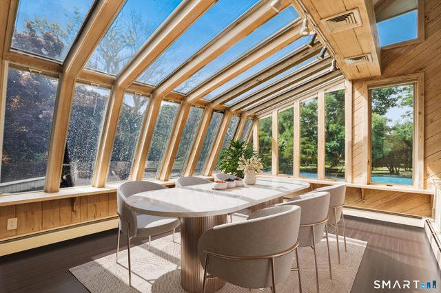 6 Reynwood Manor, Greenwich, CT 06831