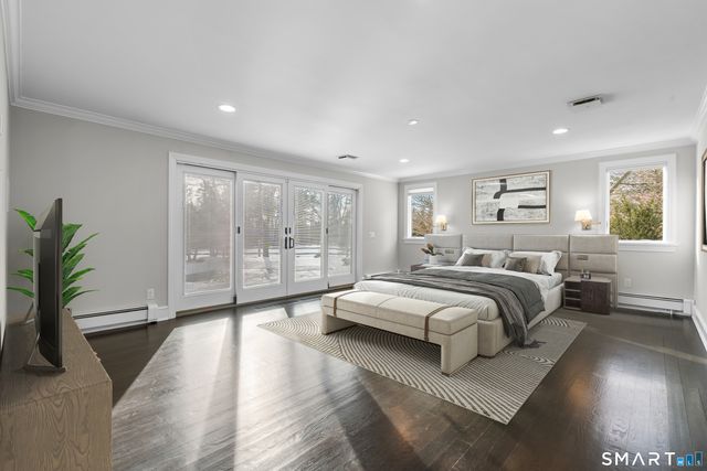 6 Reynwood Manor, Greenwich, CT 06831