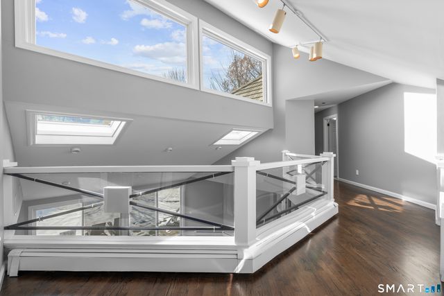 6 Reynwood Manor, Greenwich, CT 06831