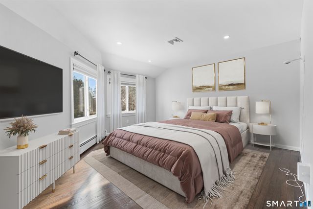 6 Reynwood Manor, Greenwich, CT 06831