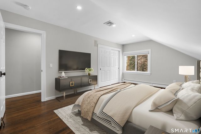 6 Reynwood Manor, Greenwich, CT 06831