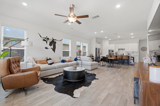 2105 Ella Lane, Carrollton, TX 75010