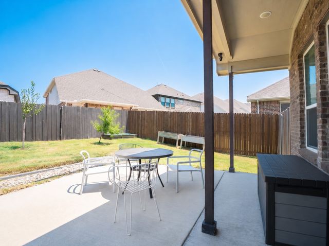 2105 Ella Lane, Carrollton, TX 75010