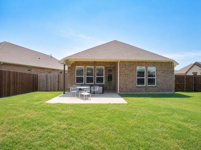 2105 Ella Lane, Carrollton, TX 75010