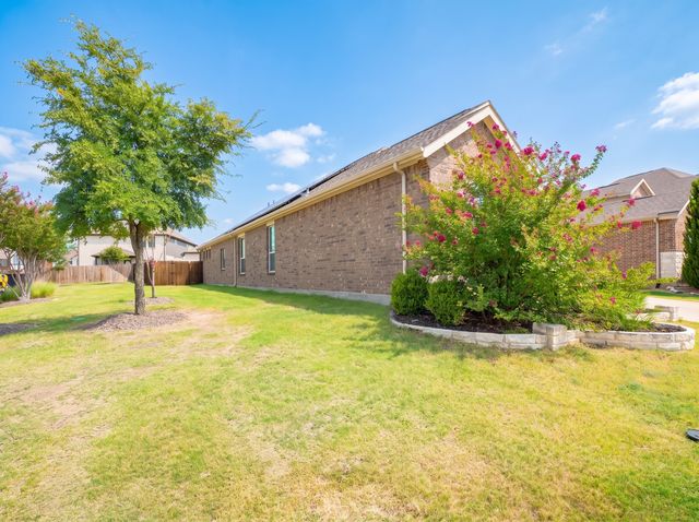 2105 Ella Lane, Carrollton, TX 75010