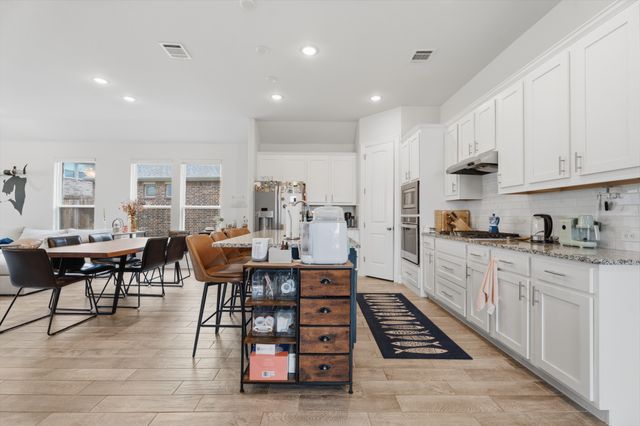 2105 Ella Lane, Carrollton, TX 75010