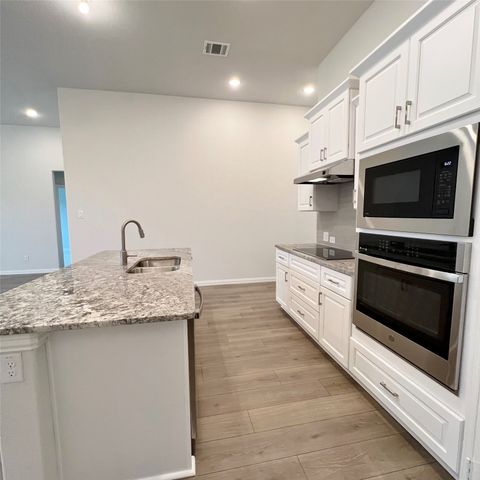 1310 Sundance Lane, Justin, TX 76247