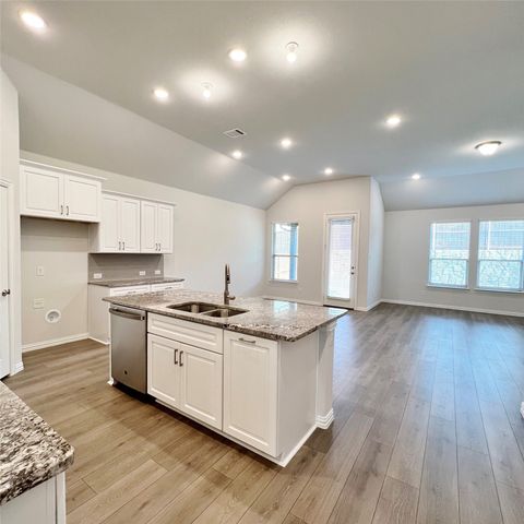 1310 Sundance Lane, Justin, TX 76247