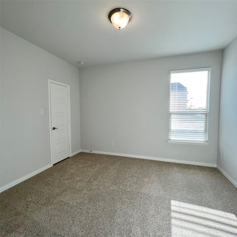 1310 Sundance Lane, Justin, TX 76247