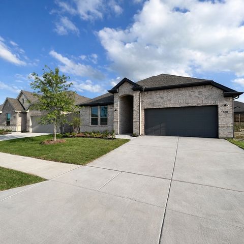 1310 Sundance Lane, Justin, TX 76247