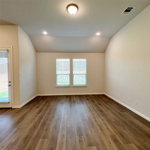 1310 Sundance Lane, Justin, TX 76247