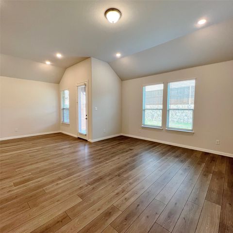 1310 Sundance Lane, Justin, TX 76247