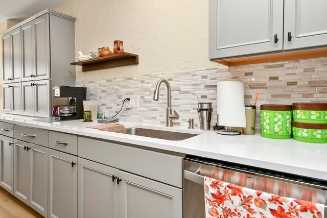 350 S John Q Hammons Parkway 3-C, Springfield, MO 65806