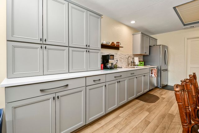 350 S John Q Hammons Parkway 3-C, Springfield, MO 65806