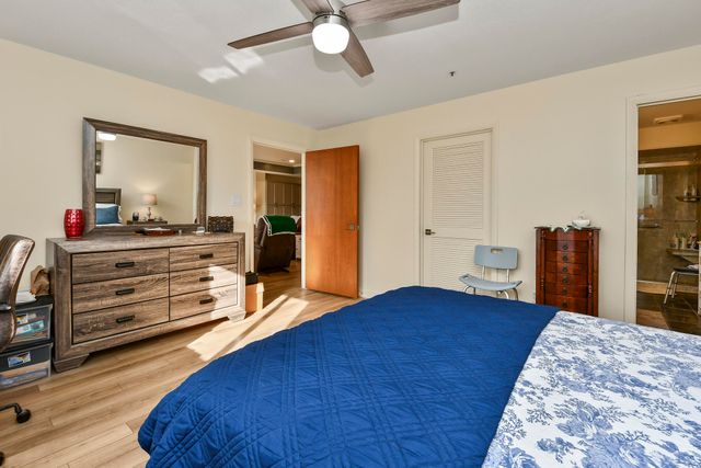 350 S John Q Hammons Parkway 3-C, Springfield, MO 65806